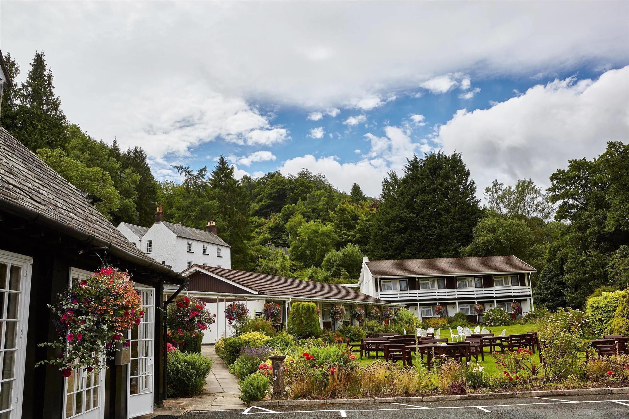 Hotel The Wild Hare Tintern Esterno foto